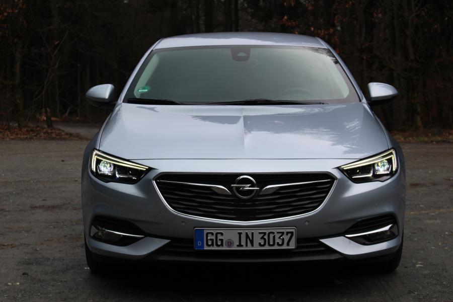  Opel Insignia Grand Sport Turbo D 2017 года  (фото 20 из 29)